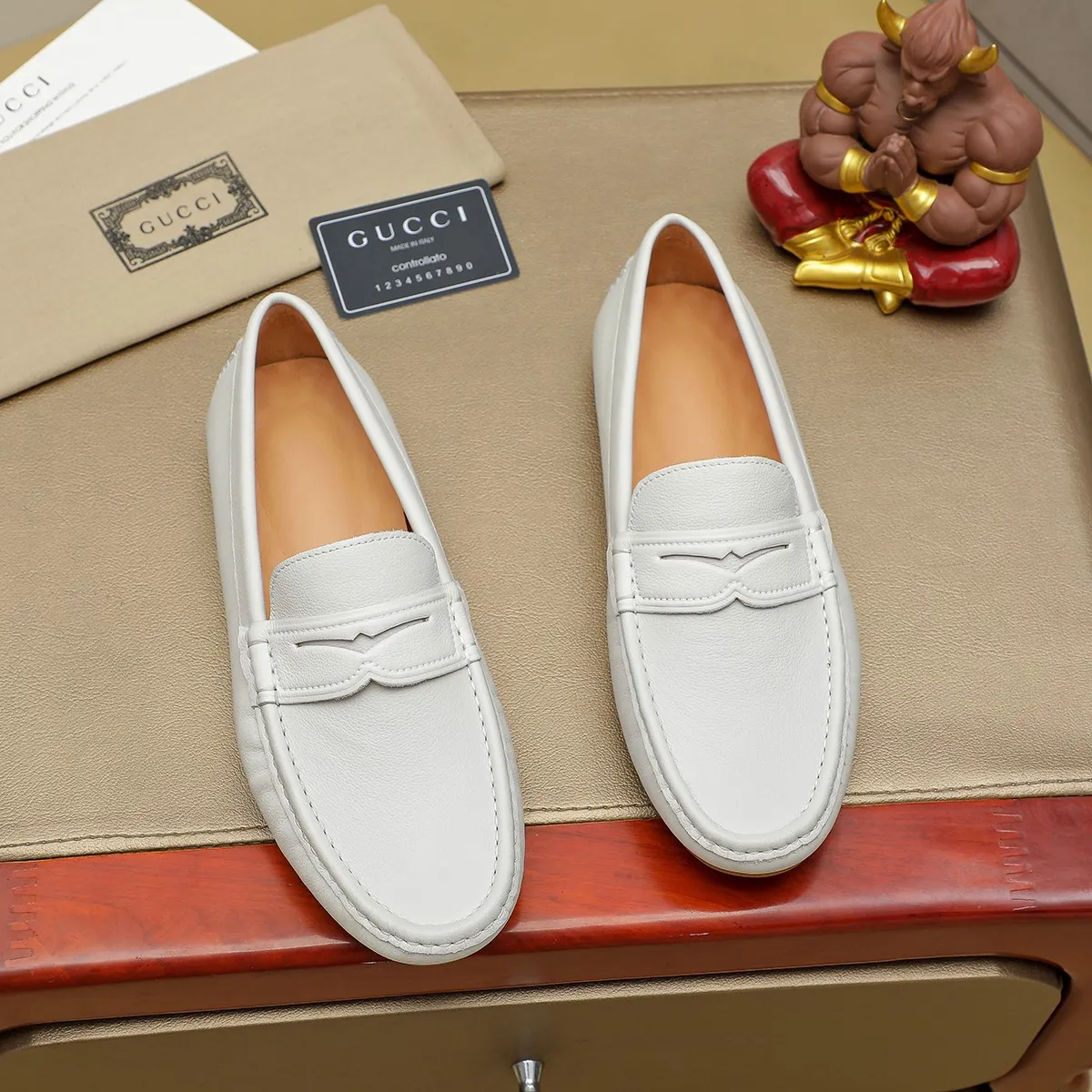 Men's shoes 💰360💰💰GUCCI Gucci official website synchronizes the latest model 🛃The upper is made of imported cowhide, 🐷leather lining, rubber outsole, 🎩🎩top-notch handcrafted workmanship with fine stitches and threads🔍definitely satisfy those perfectionist men who pursue high luxury quality 👏 Colors available! Code number 38-44 Large quantity in stock